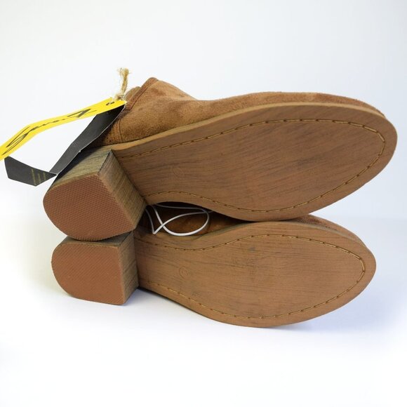 NWT SEVEN7 Vegan Suede Soho Ankle Booties Size 6 - Picture 9 of 12